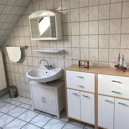 Grosse In Nesse Mit Garten Und Terrasse شقة *